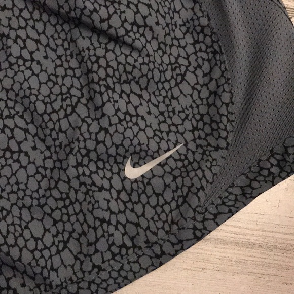 NWT Nike 5K Shorts - Picture 2 of 4